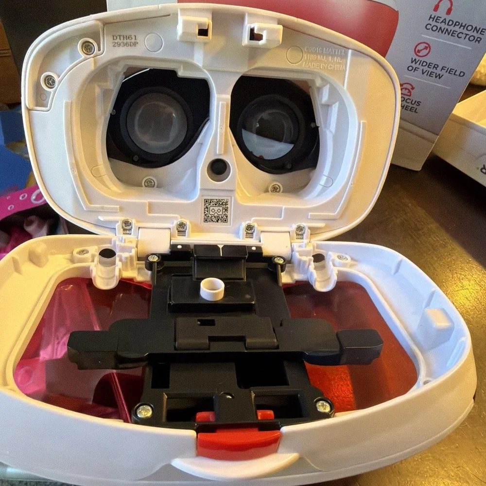Mattel View Master Deluxe VR Viewer